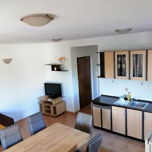 Nada , Trogir Chorwacja